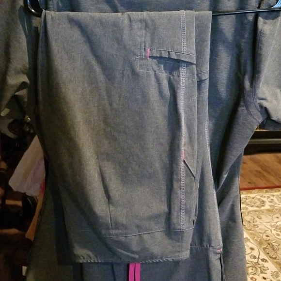 Scrub Set - Picture 5 of 7